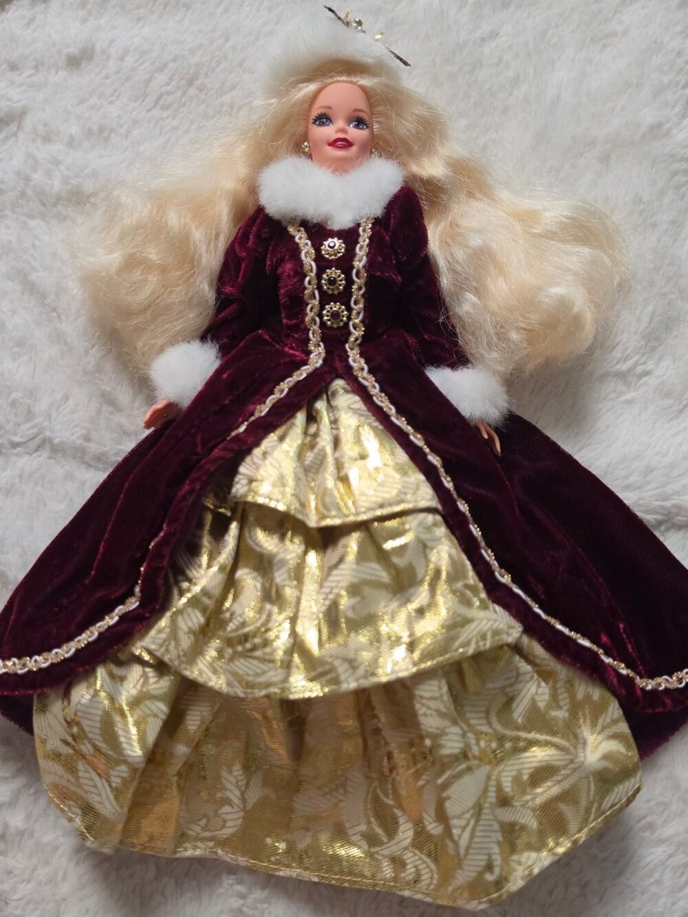 Vintage 1996 Happy Holidays Barbie Doll Special Edition Mattel Loose Out of Box